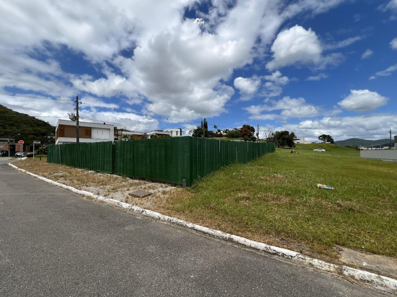 Terreno à venda no Santa Regina: 