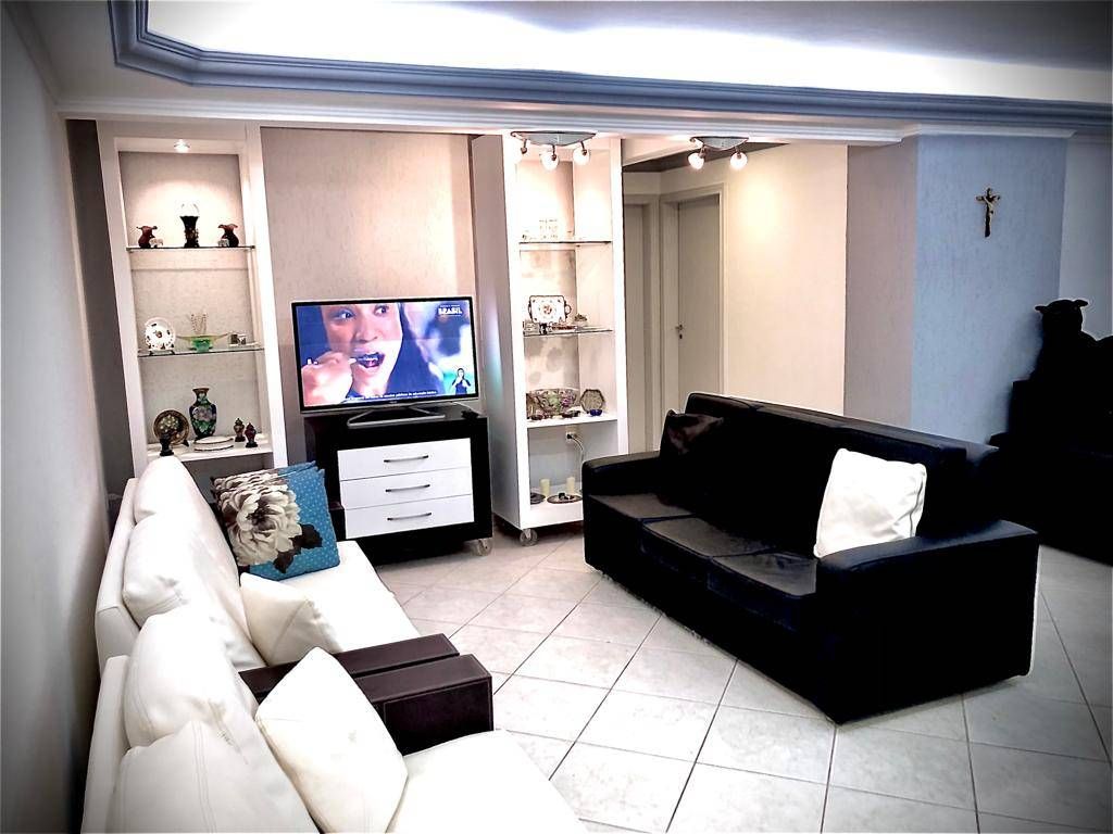 Apartamento à venda no Pioneiros: 