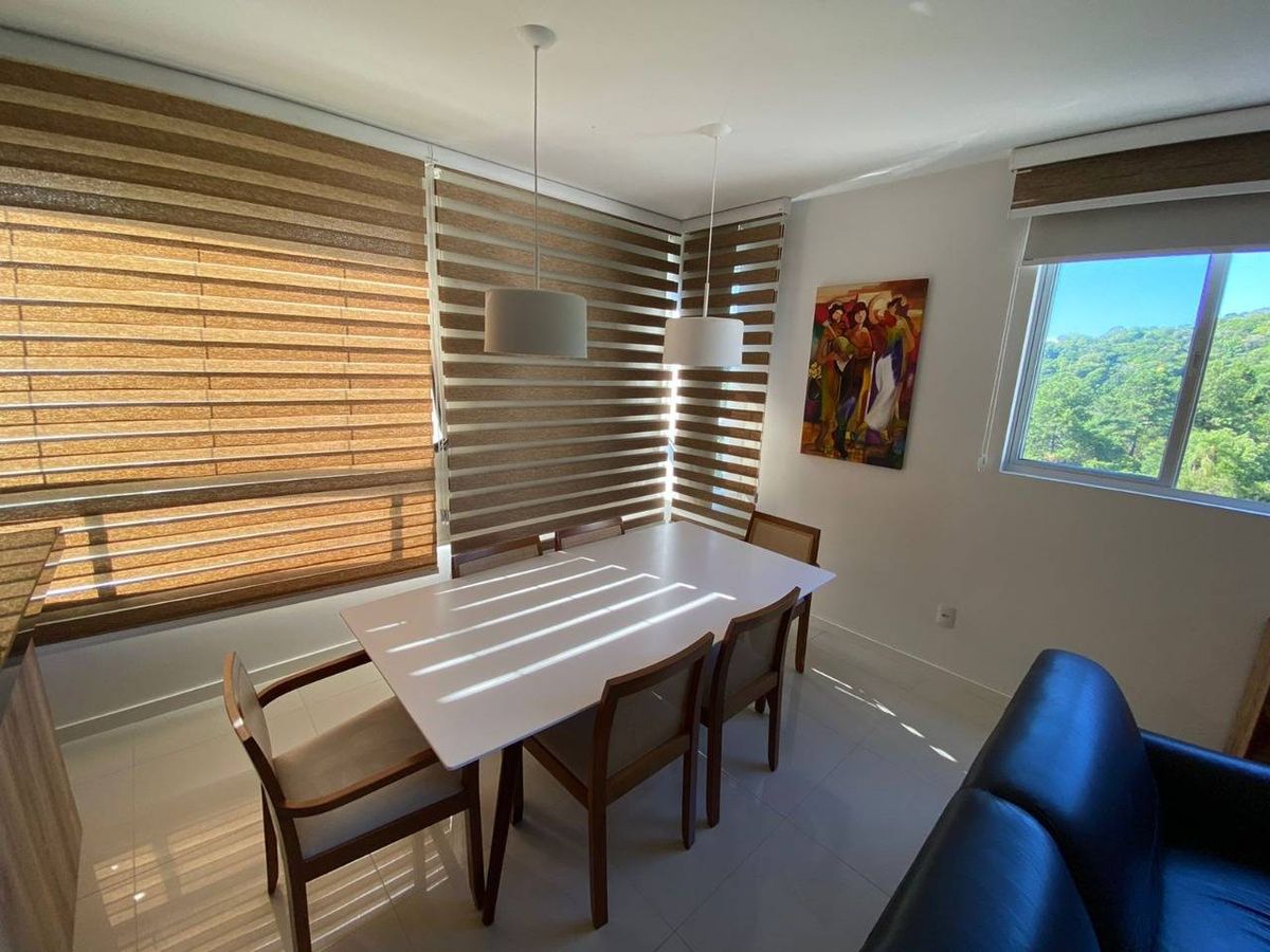 Apartamento à venda no Pioneiros: 