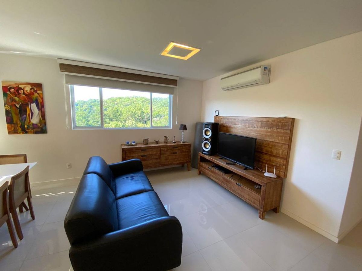 Apartamento à venda no Pioneiros: 