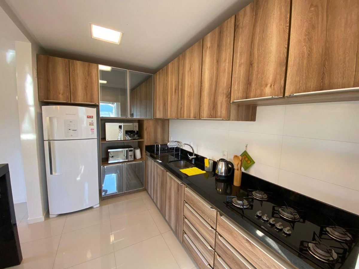 Apartamento à venda no Pioneiros: 