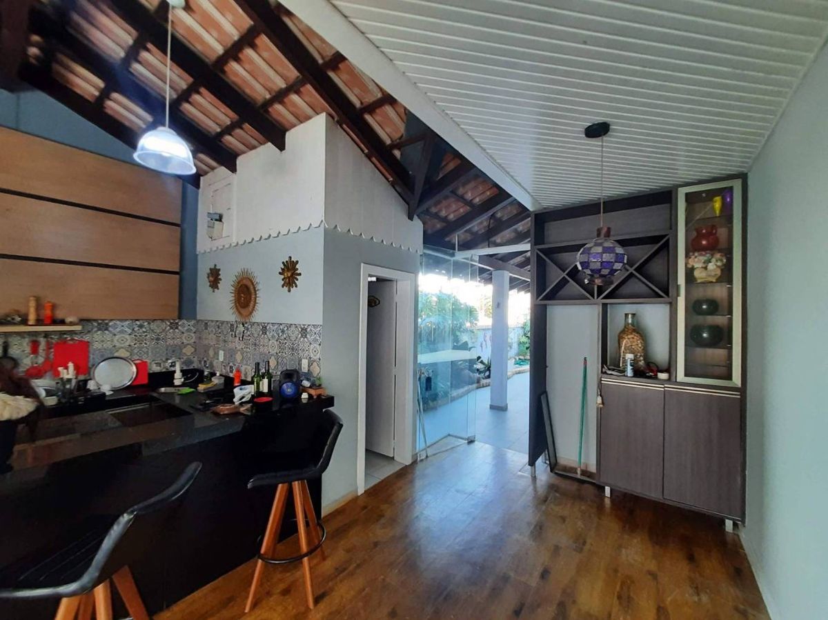 Casa à venda no Praia dos Amores: 