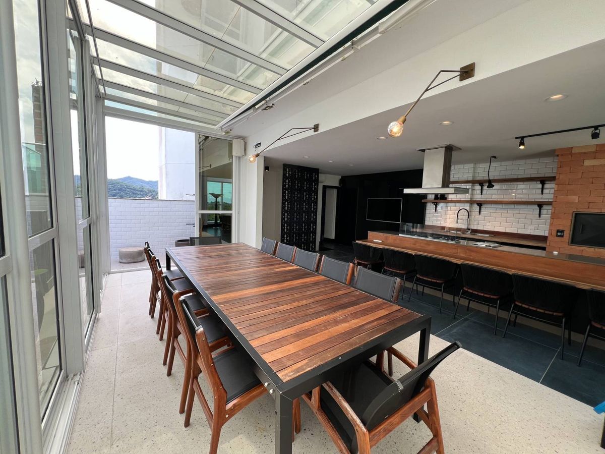 Apartamento à venda no Pioneiros: 