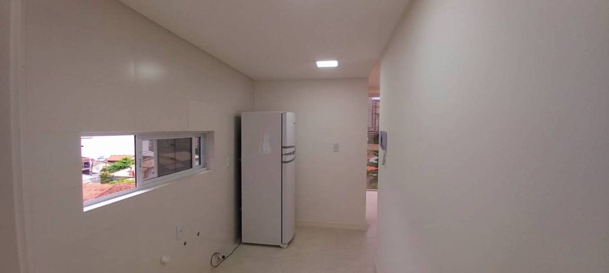 Apartamento à venda no Perequê: 