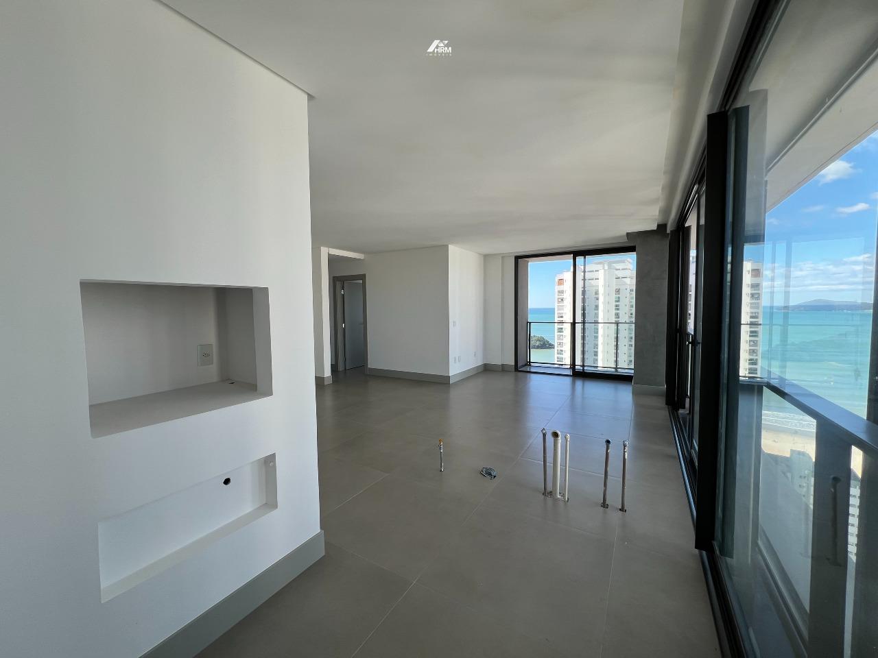 Apartamento à venda no Pioneiros: 