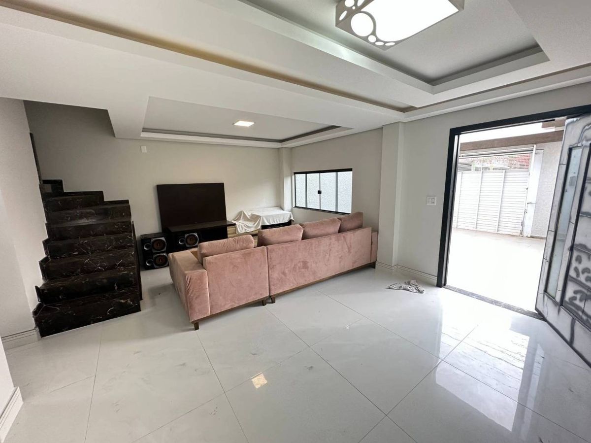 Casa à venda no Rio Pequeno: 