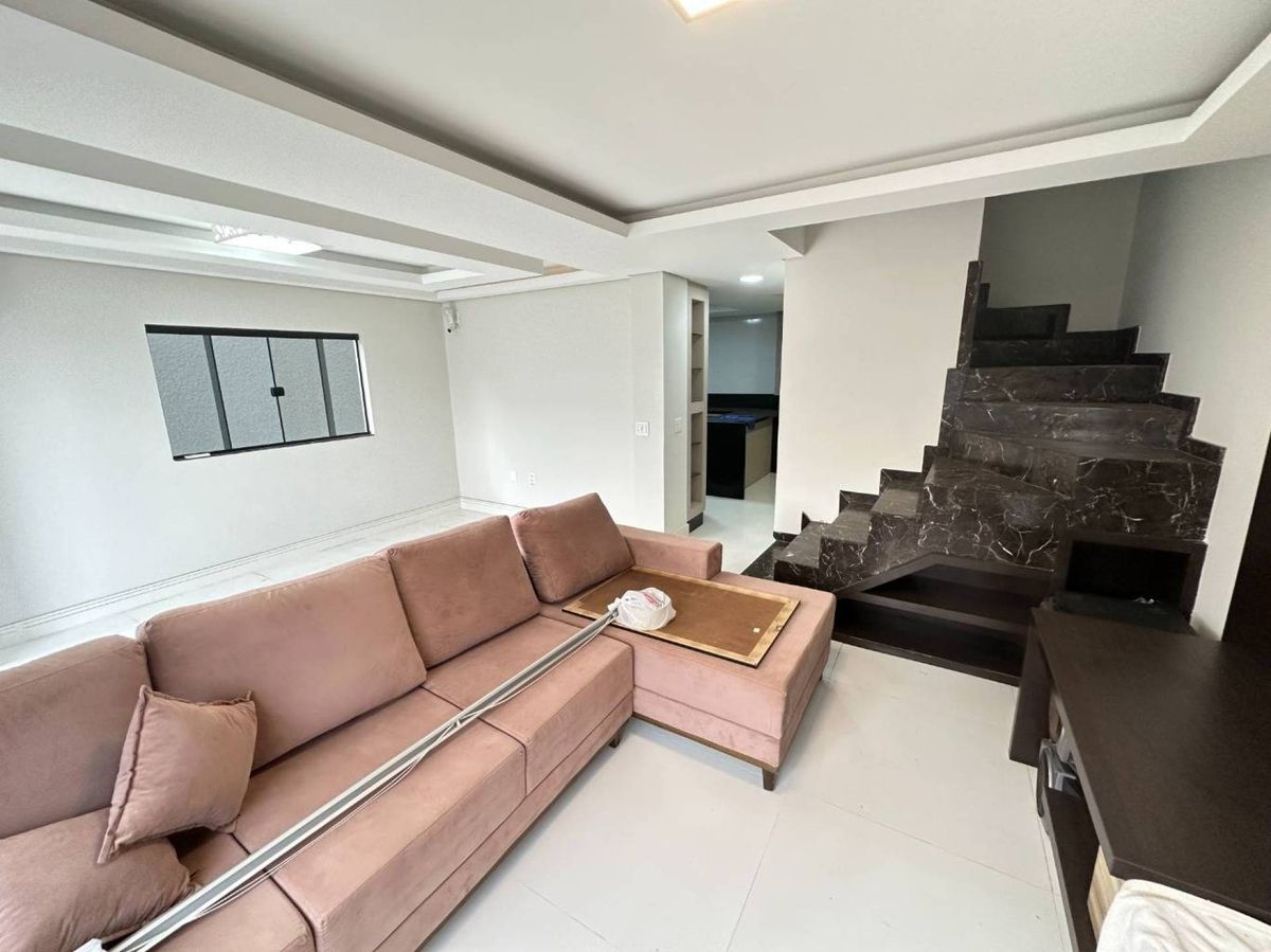 Casa à venda no Rio Pequeno: 