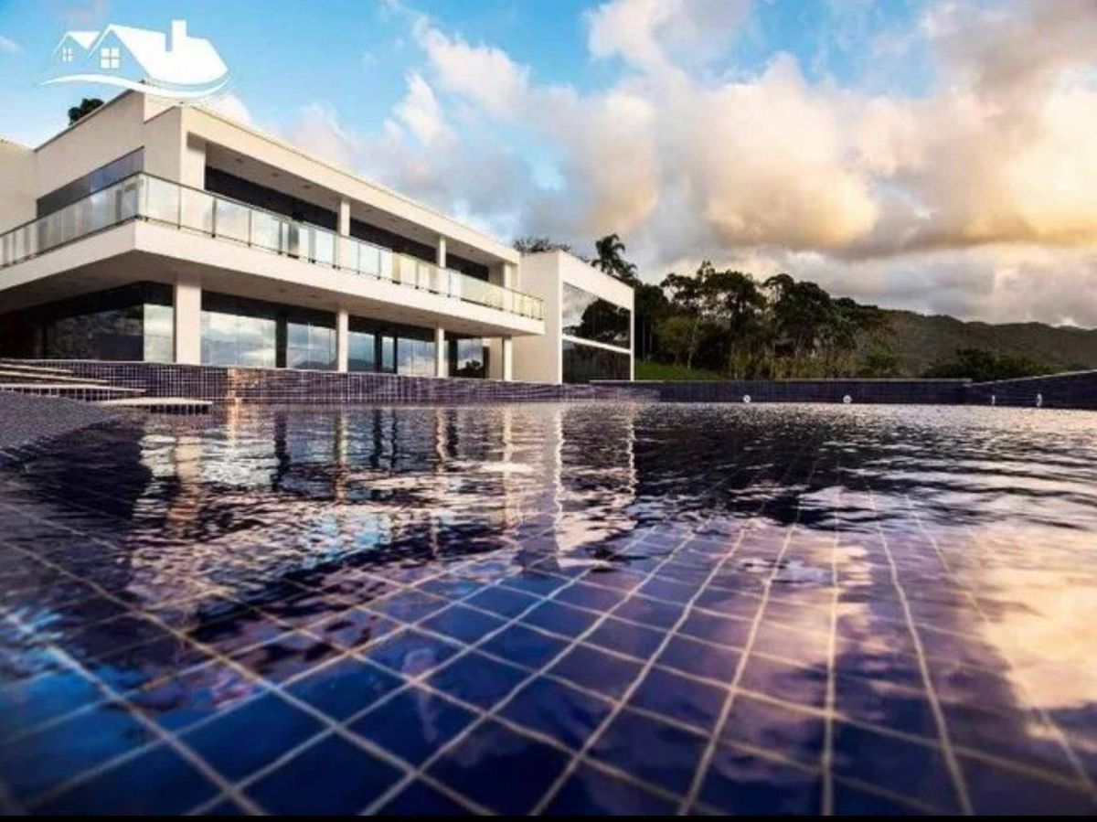 Terreno à venda no Santa Regina: 