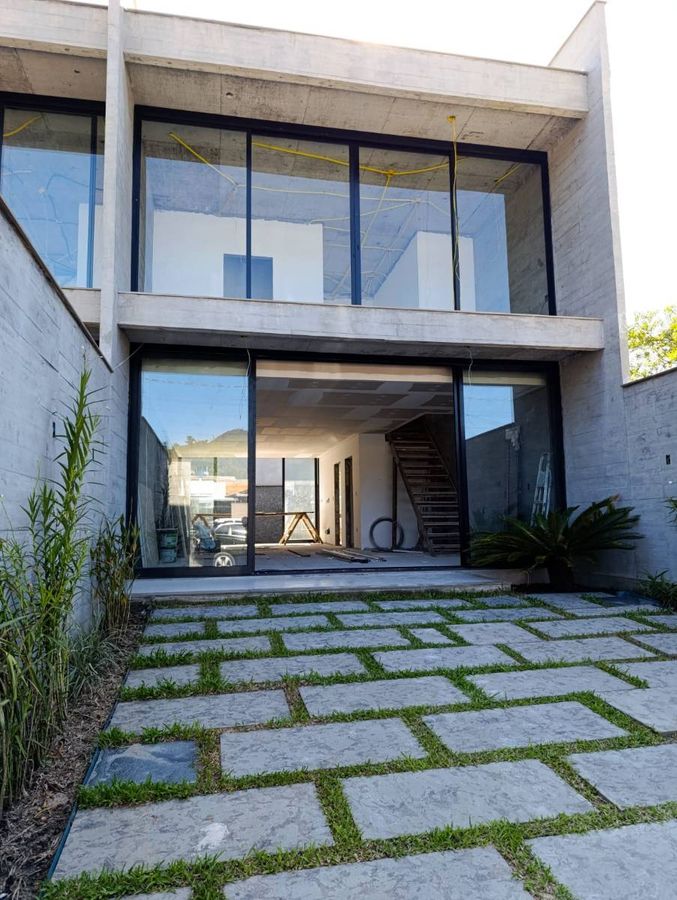 Casa à venda no Rio Pequeno: 