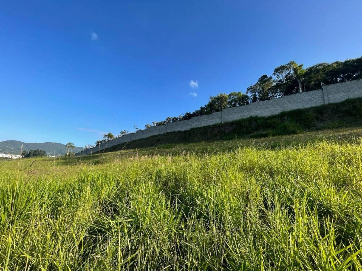 Terreno à venda no Rio do meio: 