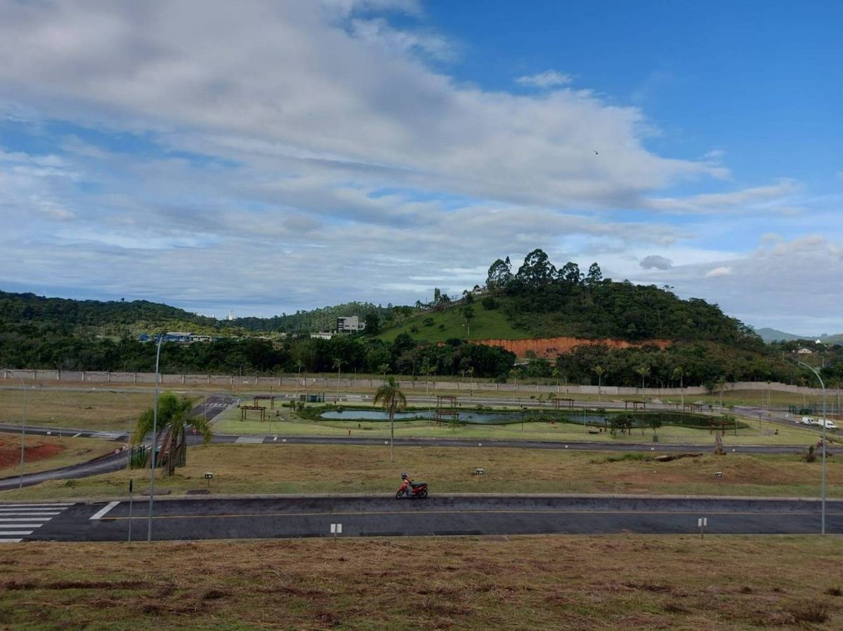 Terreno à venda no Rio do meio: 