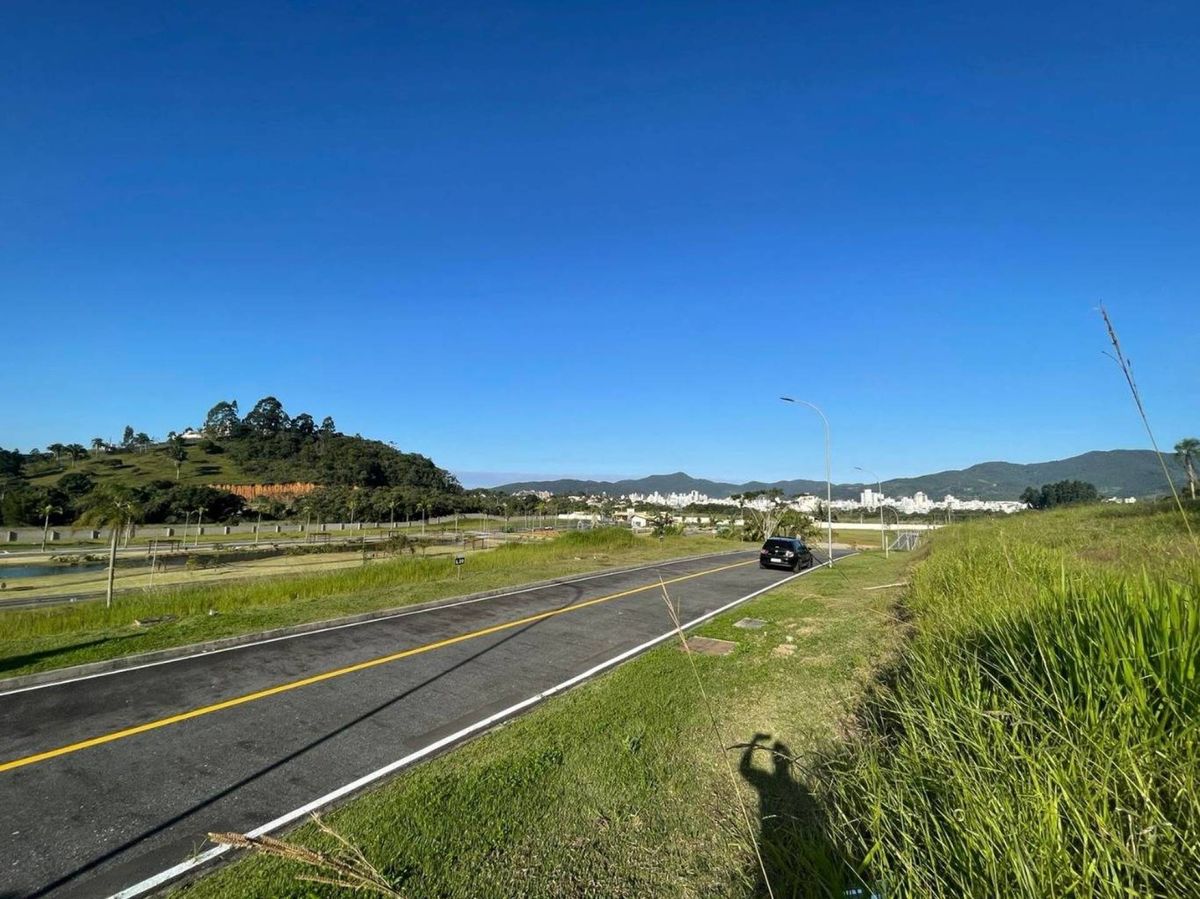 Terreno à venda no Rio do meio: 
