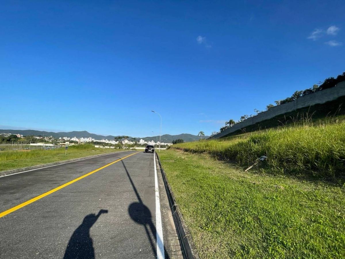 Terreno à venda no Rio do meio: 