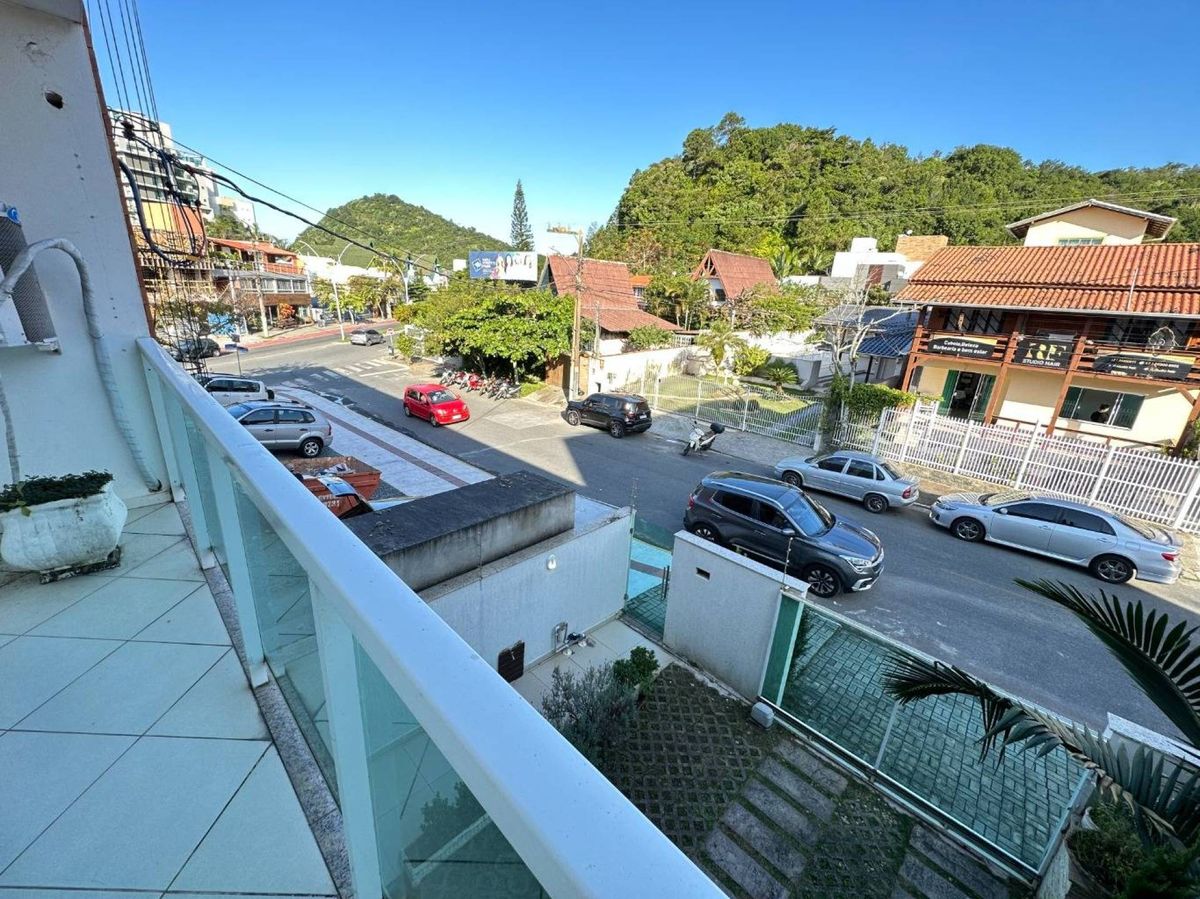 Casa à venda no Praia dos Amores: 