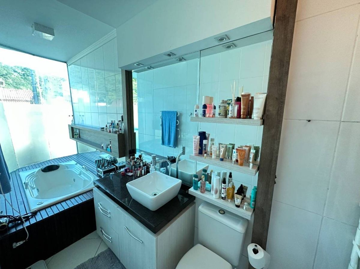 Casa à venda no Praia dos Amores: 