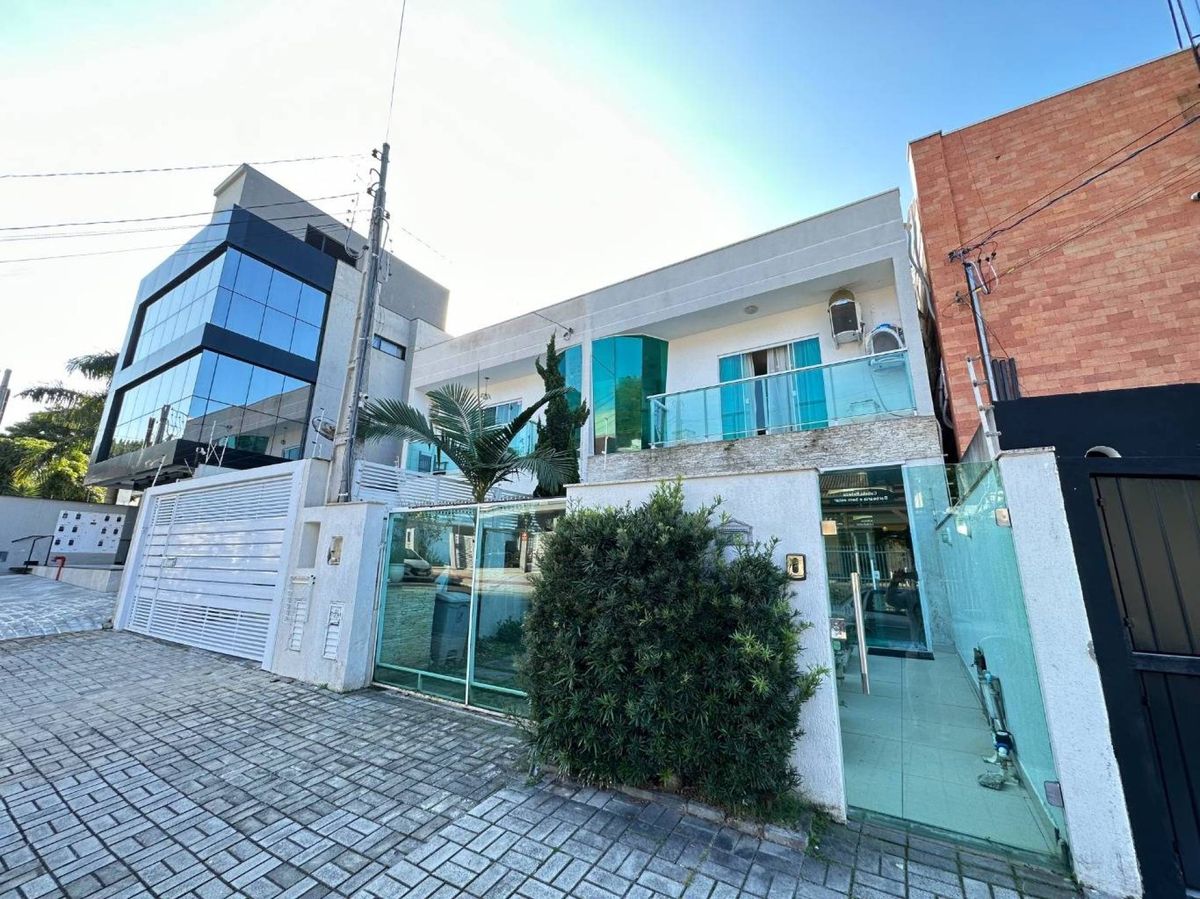 Casa à venda no Praia dos Amores: 