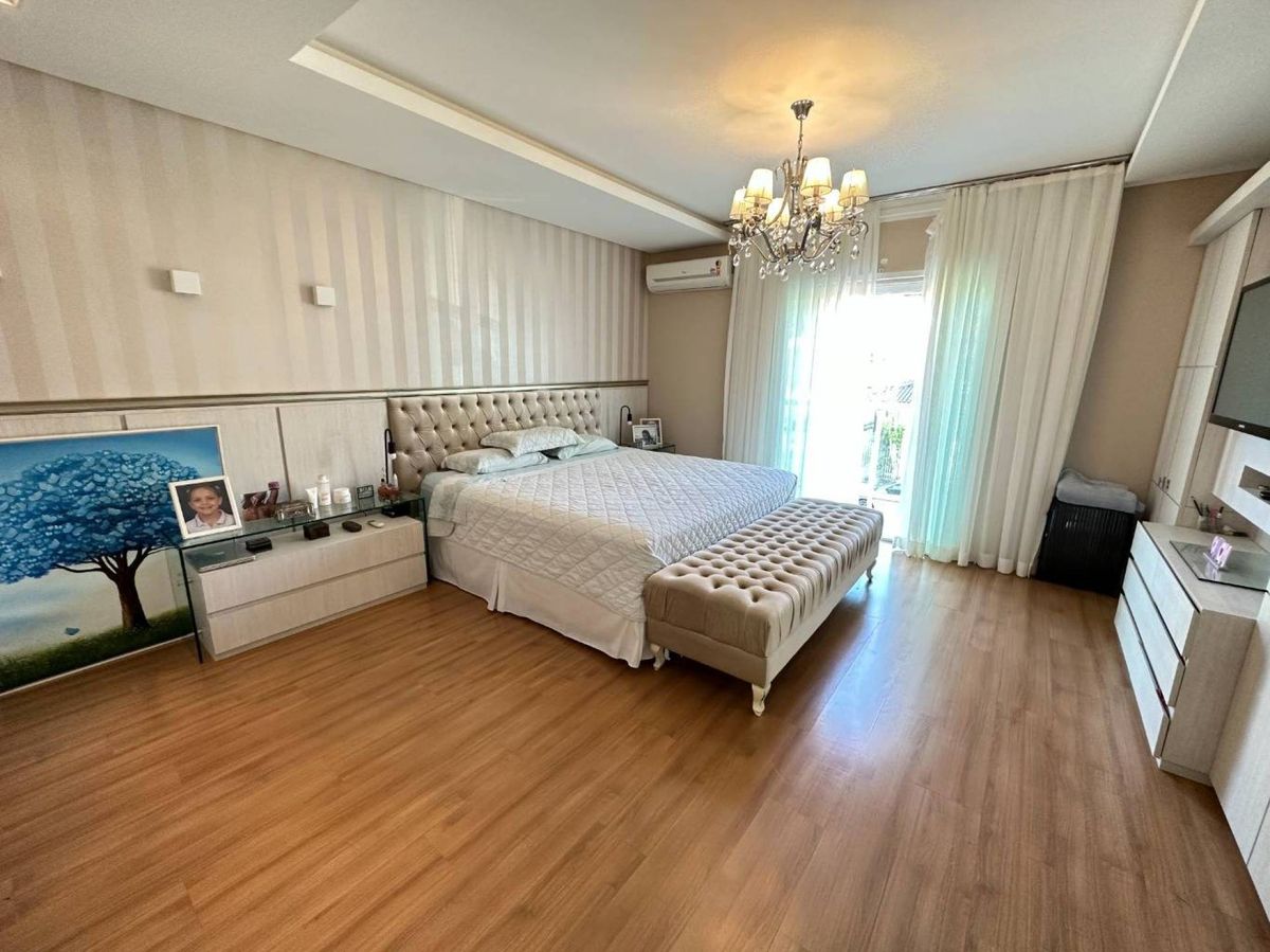 Casa à venda no Praia dos Amores: 