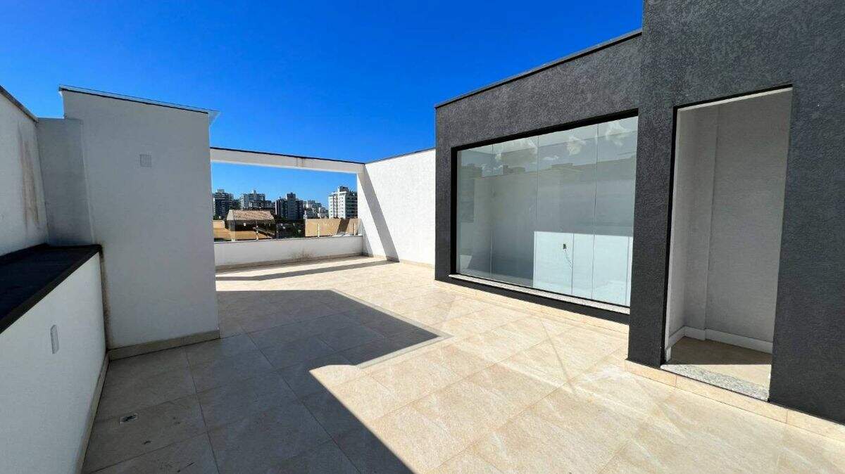 Casa à venda no Praia dos Amores: 