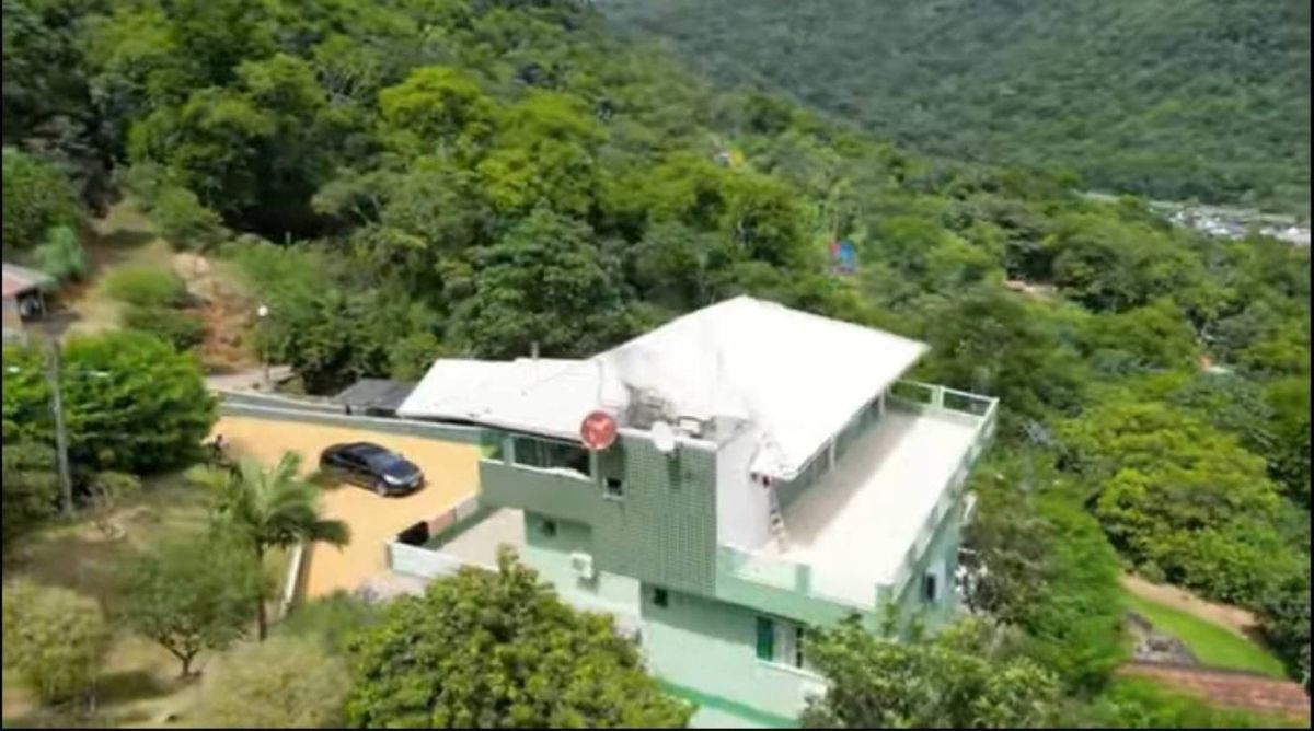 Terreno à venda no Praia do Estaleirinho: 