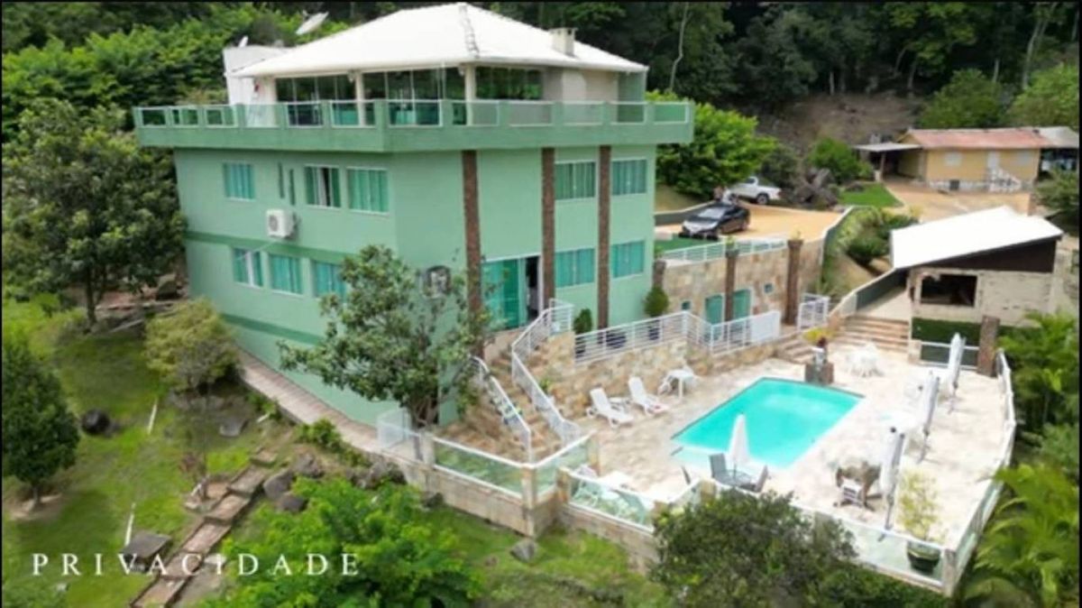 Terreno à venda no Praia do Estaleirinho: 