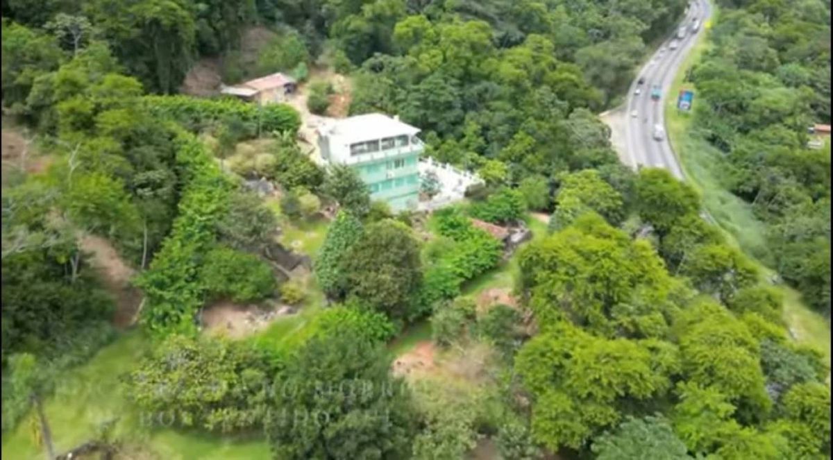 Terreno à venda no Praia do Estaleirinho: 