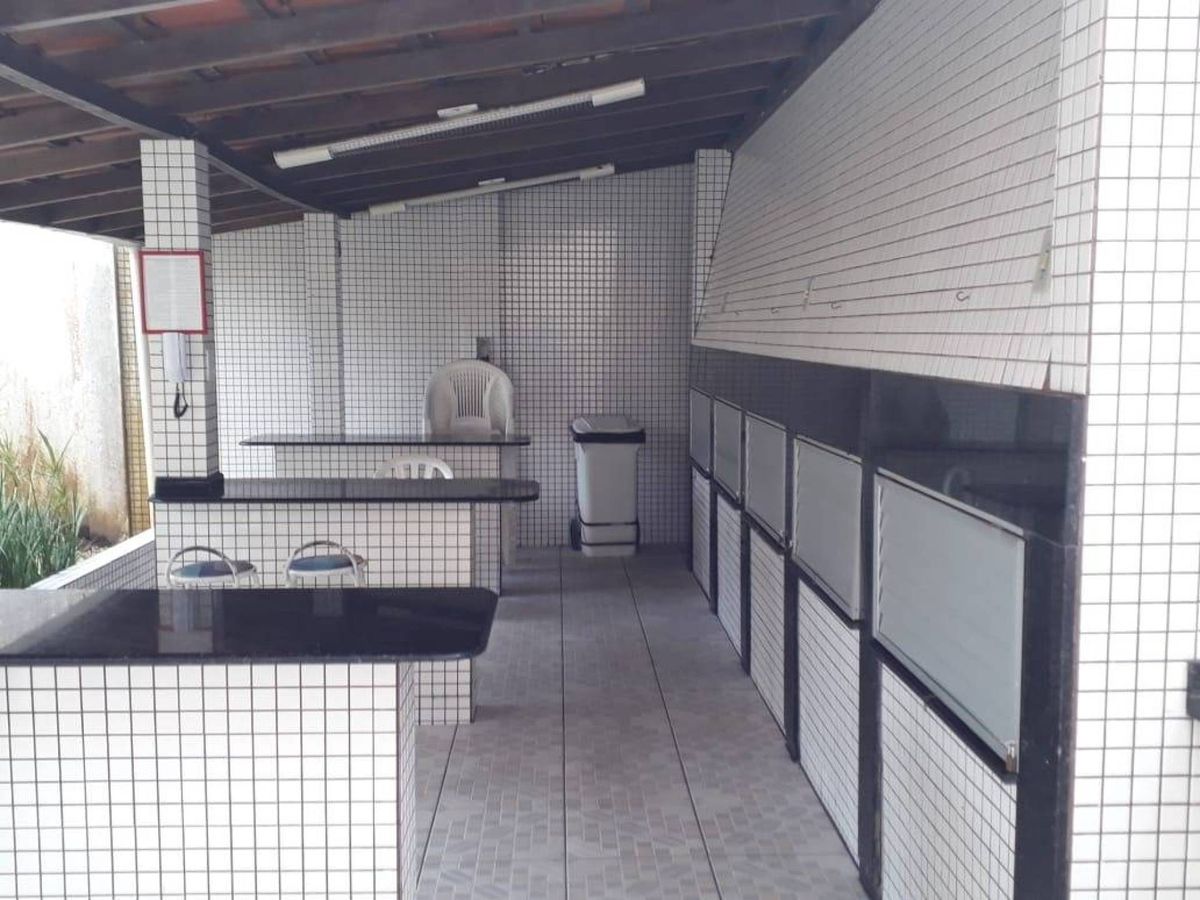 Apartamento à venda no Pioneiros: 