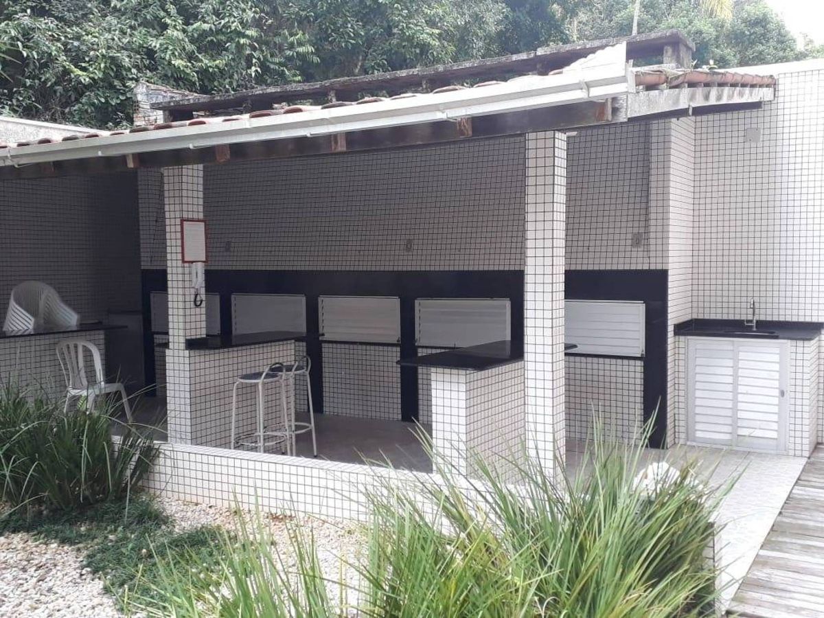 Apartamento à venda no Pioneiros: 