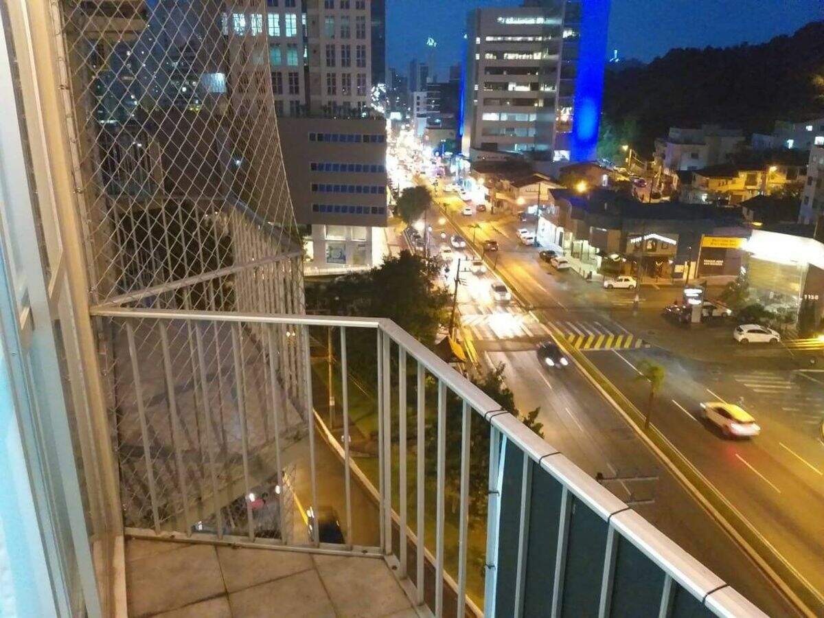 Apartamento à venda no Pioneiros: 