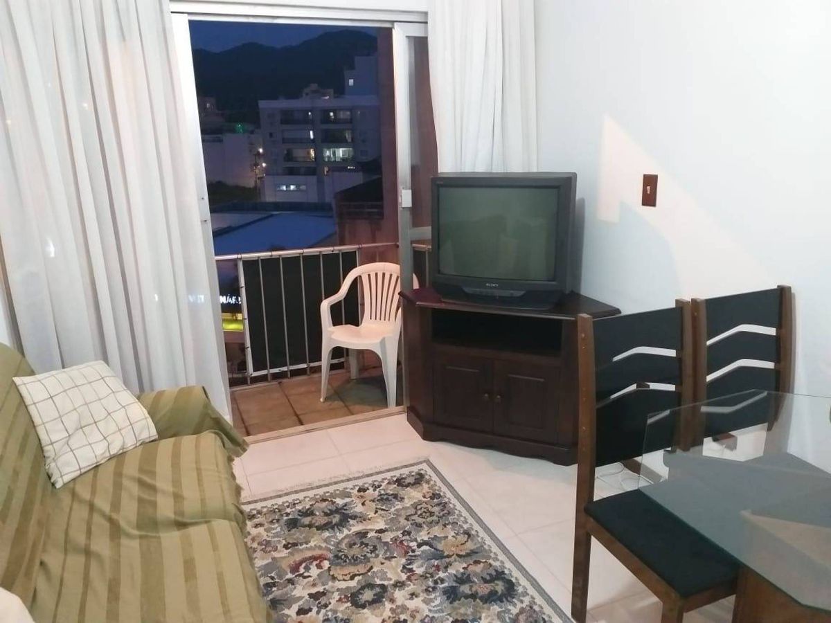 Apartamento à venda no Pioneiros: 