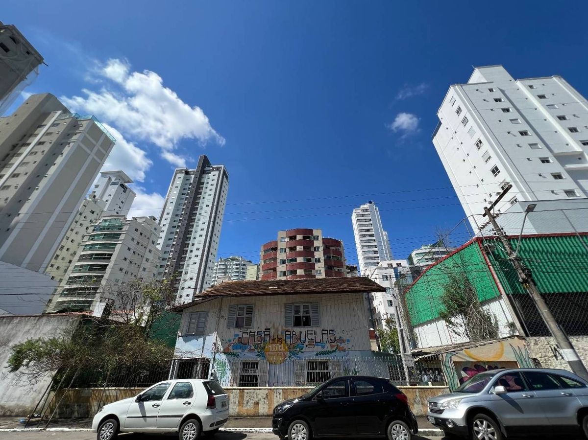 Terreno à venda no Pioneiros: 