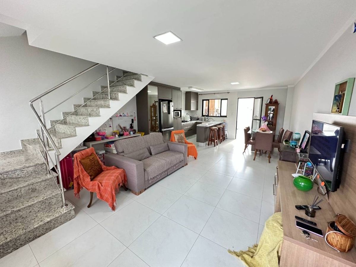 Casa à venda no Santa Regina: 