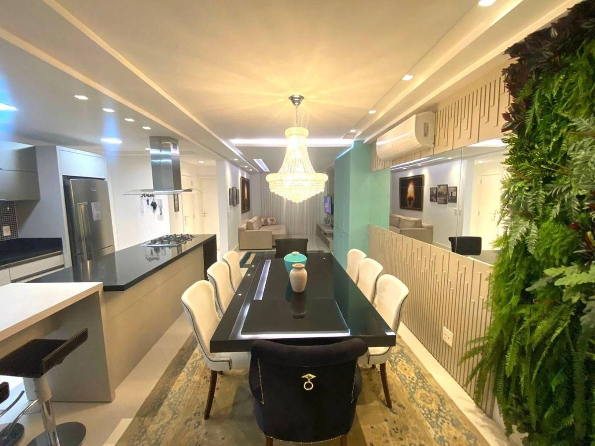 Apartamento à venda no Pioneiros: 