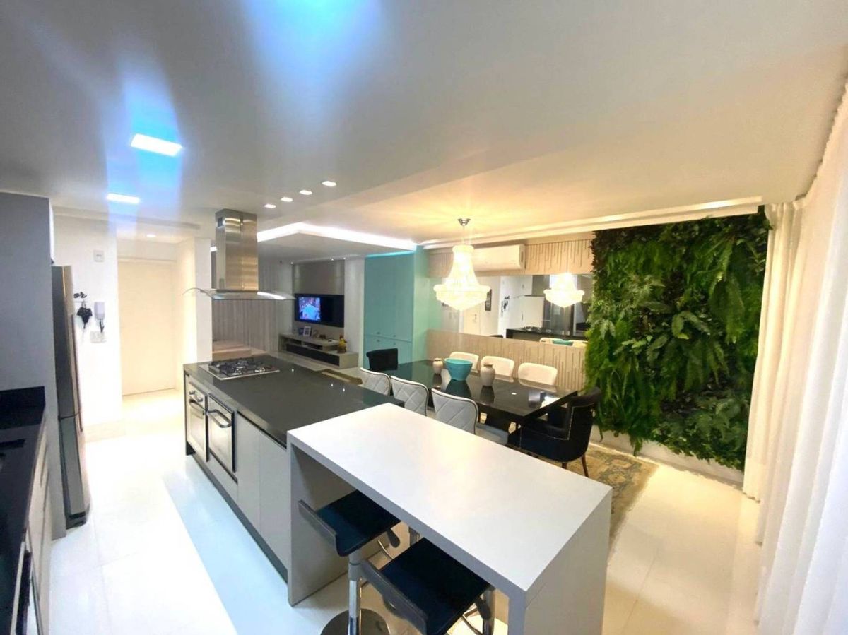 Apartamento à venda no Pioneiros: 