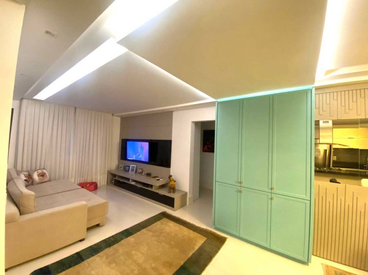 Apartamento à venda no Pioneiros: 