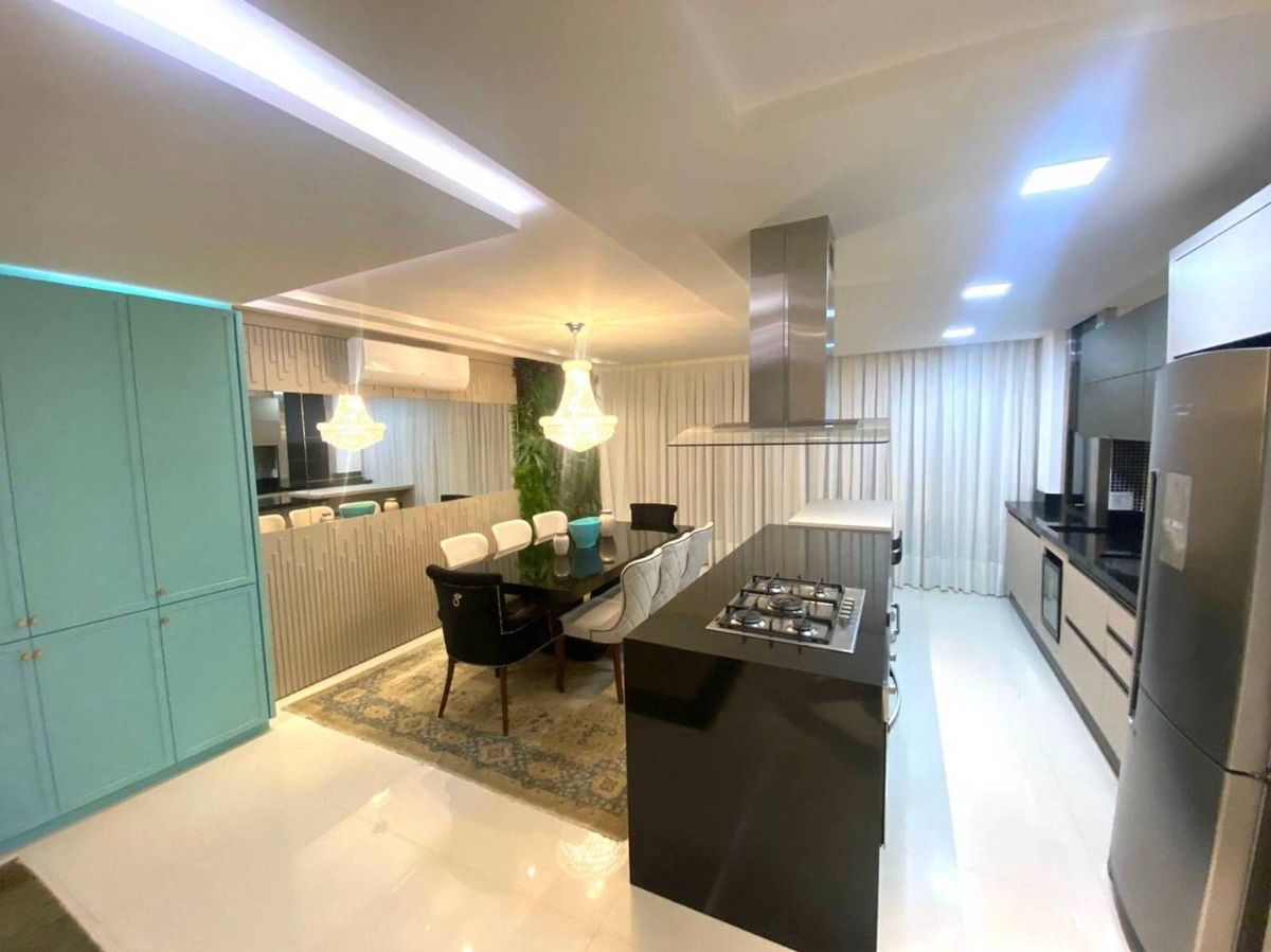 Apartamento à venda no Pioneiros: 