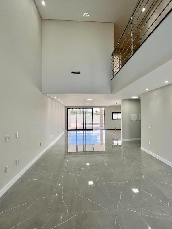 Casa de Condomínio à venda no Santa Regina: 