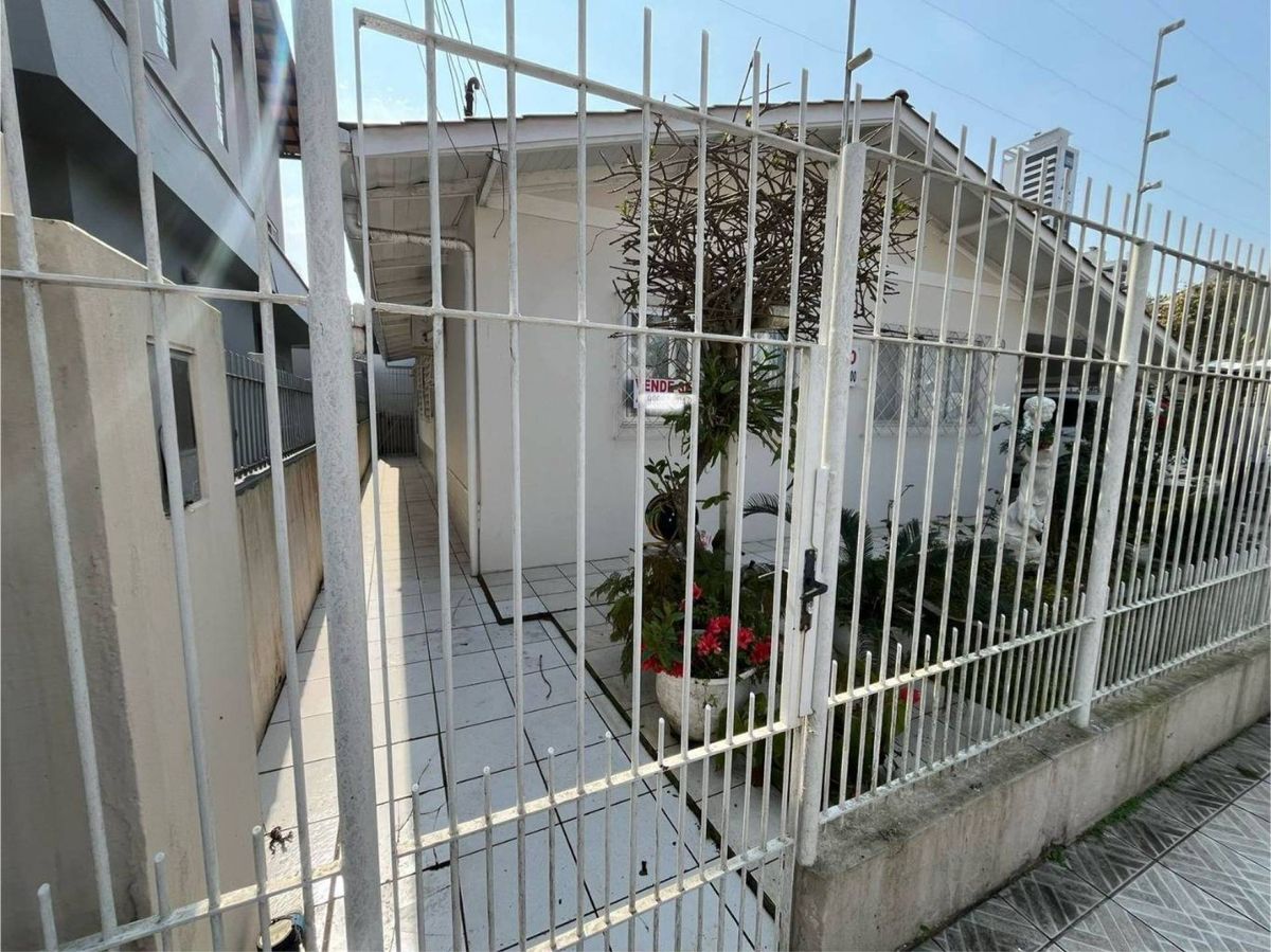 Terreno à venda no Centro: 