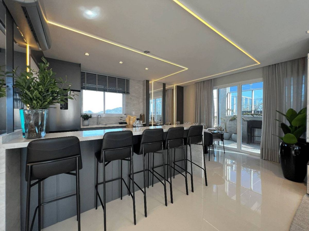 Cobertura à venda no Centro: 