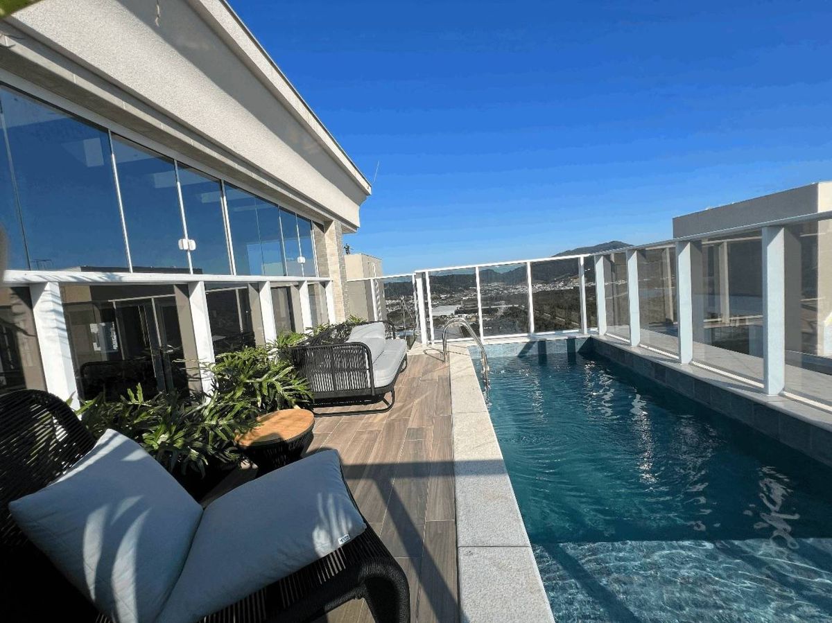 Cobertura à venda no Centro: 