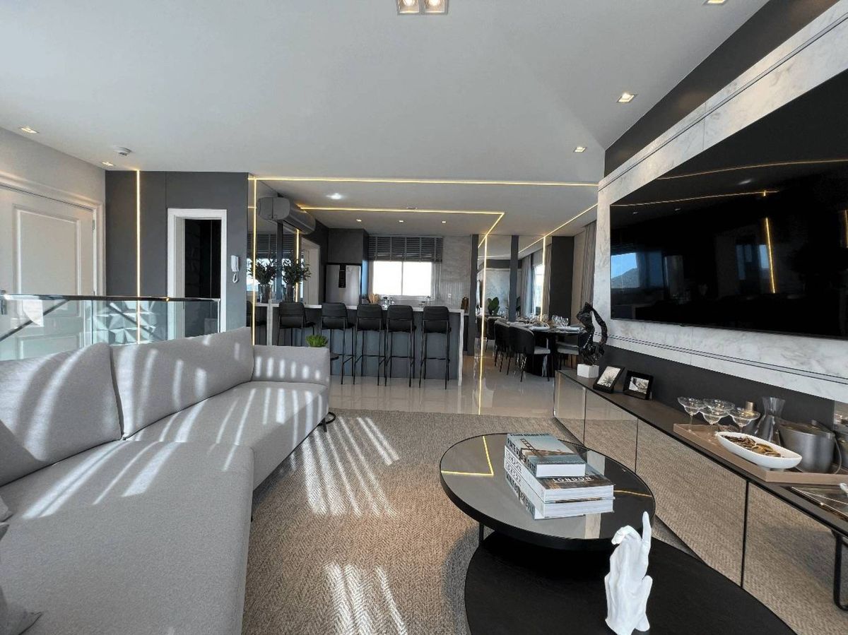 Cobertura à venda no Centro: 