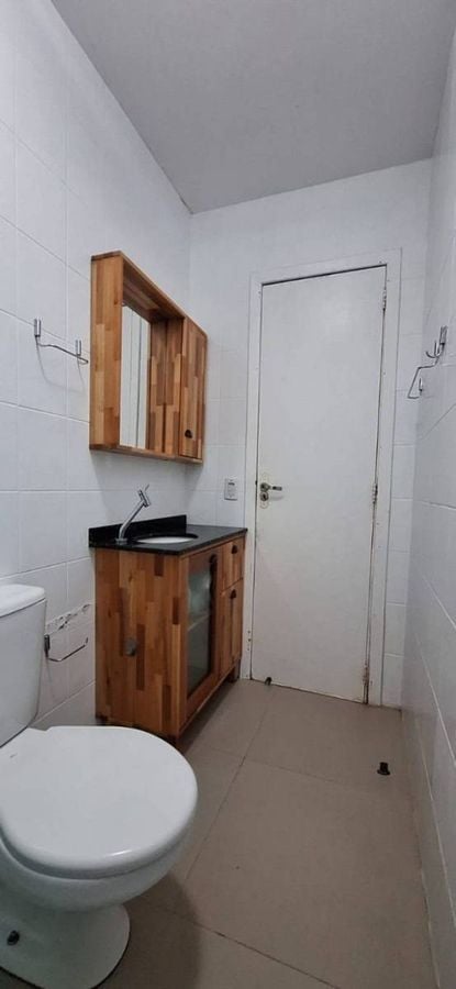 Casa de Condomínio à venda no Centro: 