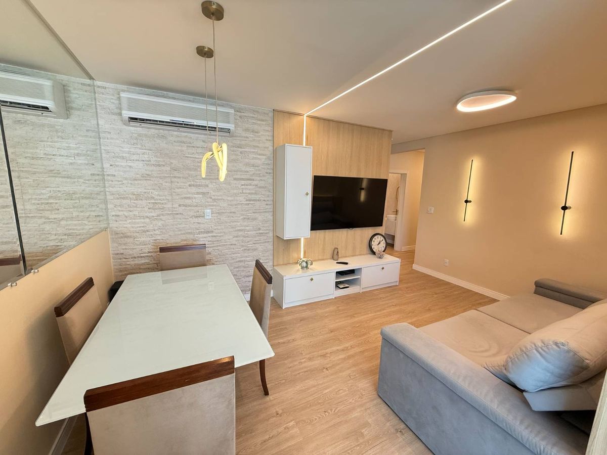 Apartamento à venda no Pioneiros: 