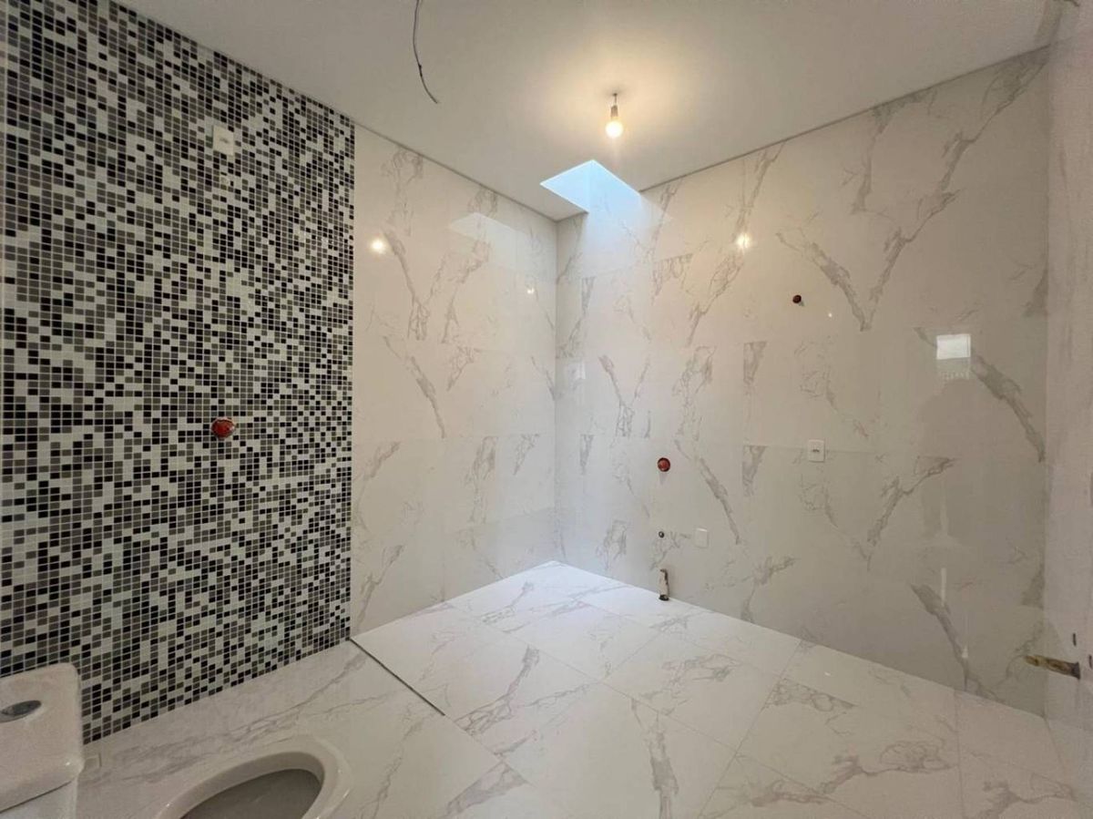 Casa à venda no Centro: 