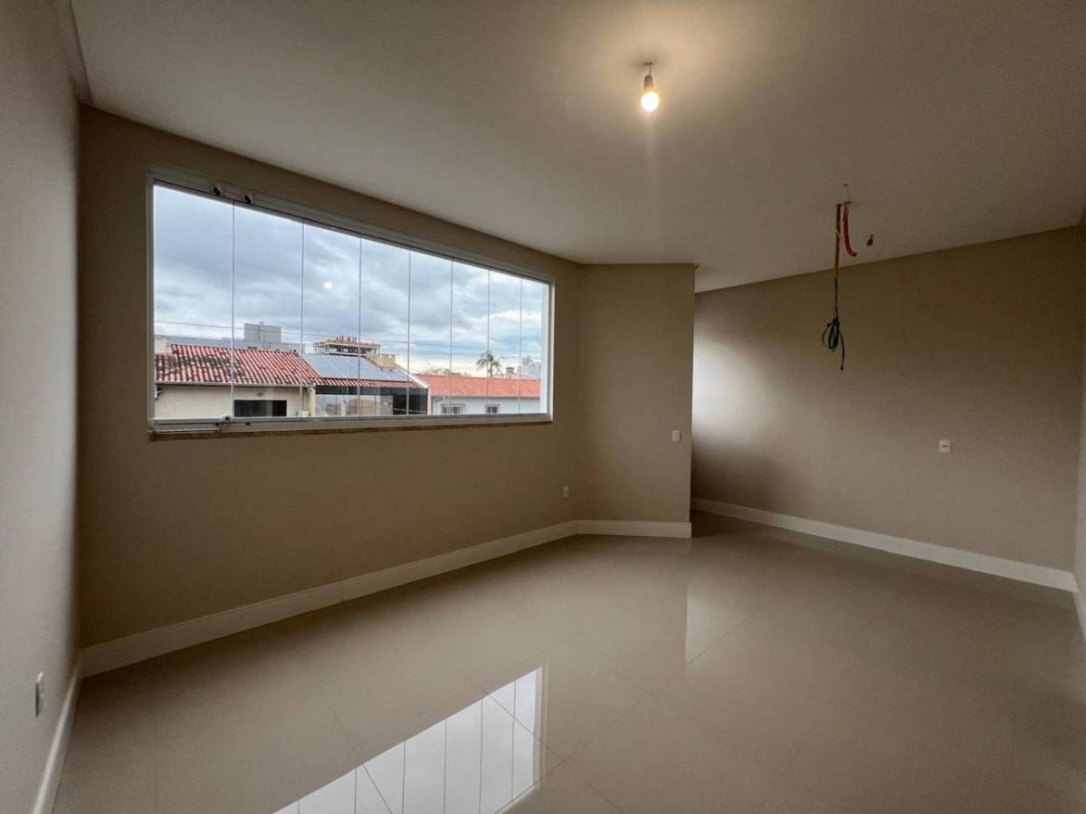 Casa à venda no Centro: 