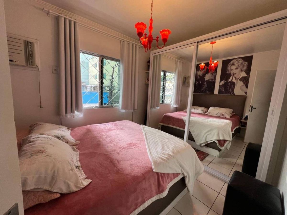 Apartamento à venda no Pioneiros: 