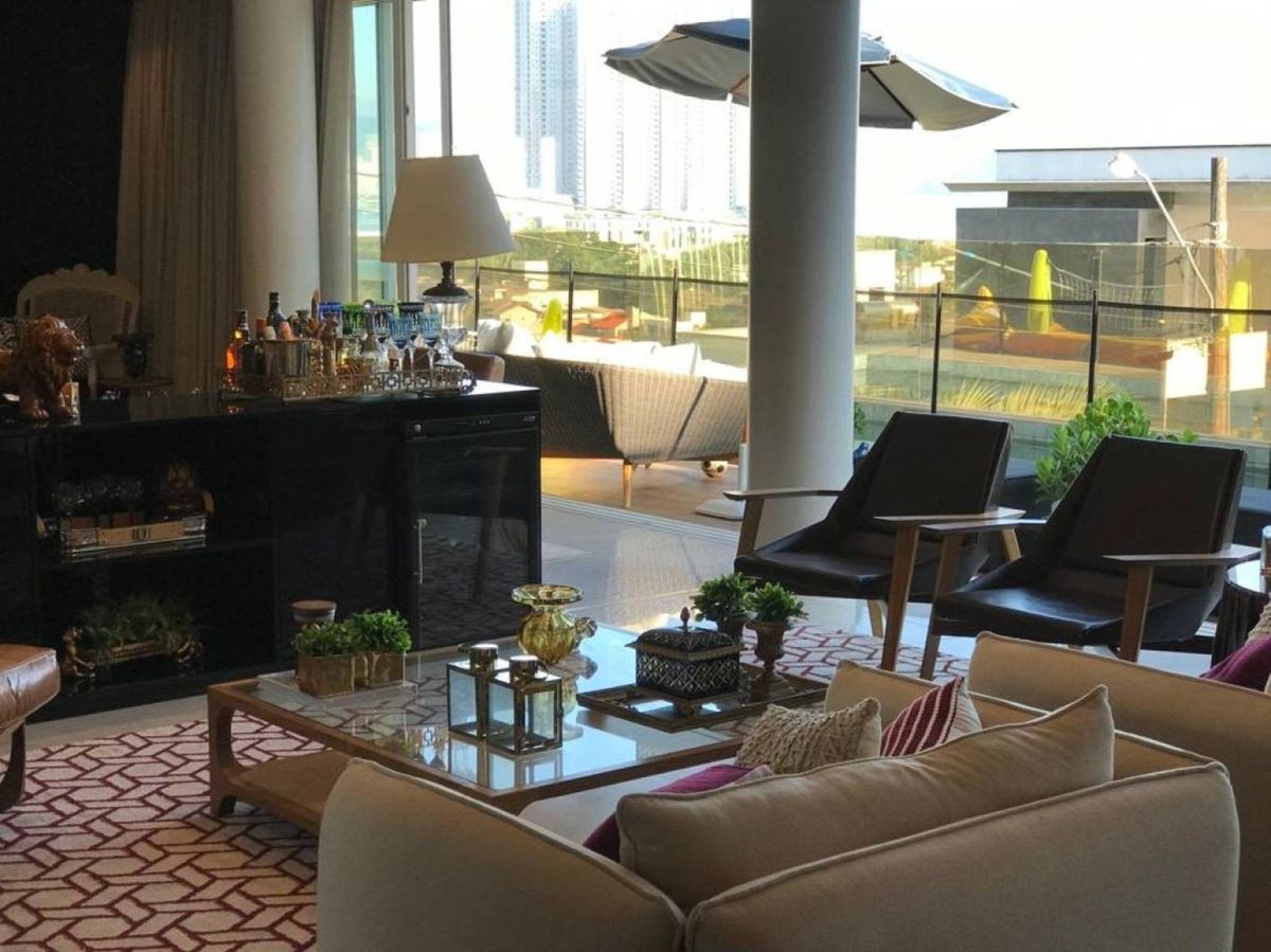 Casa de Condomínio à venda no Barra: 