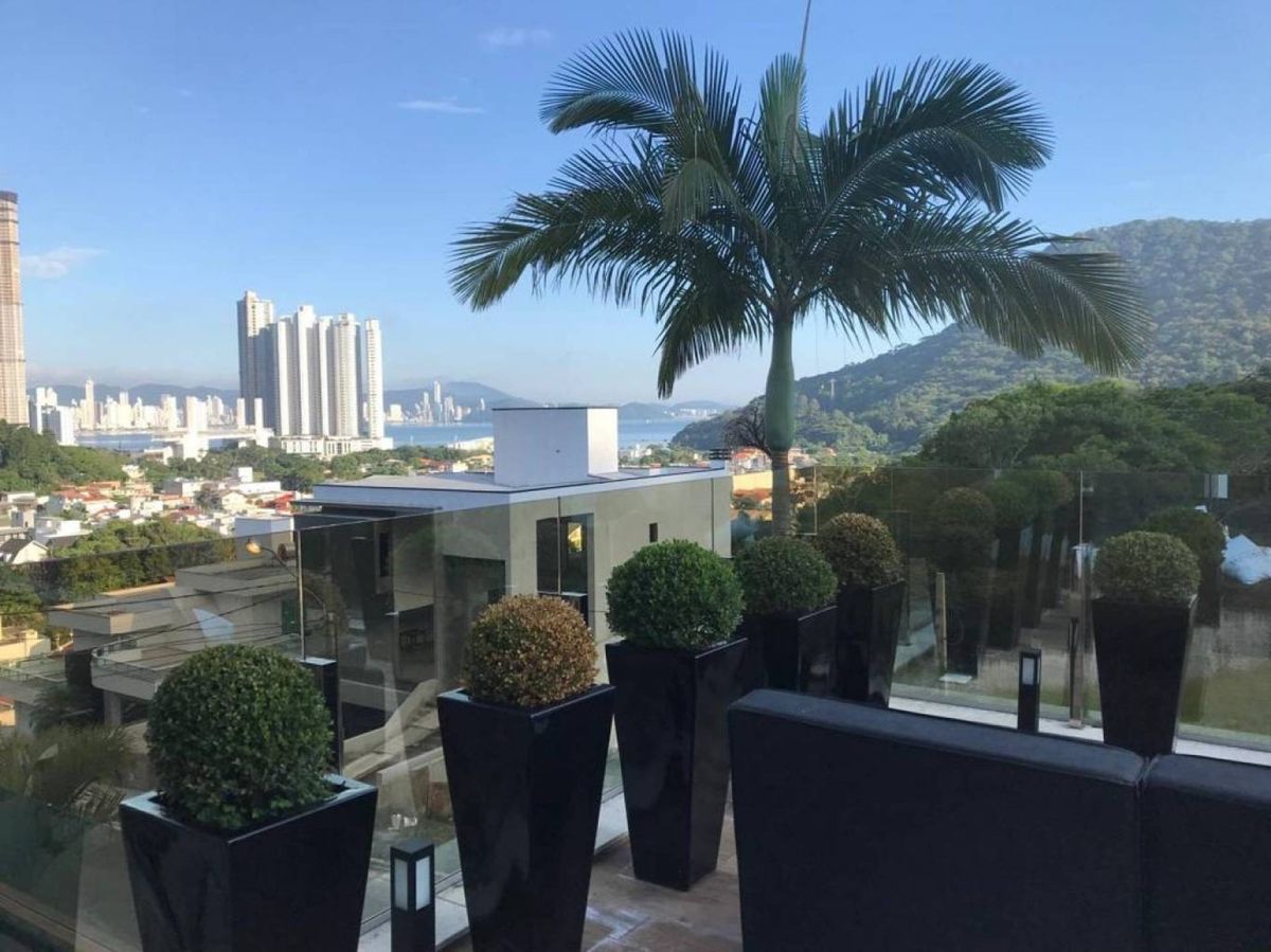 Casa de Condomínio à venda no Barra: 