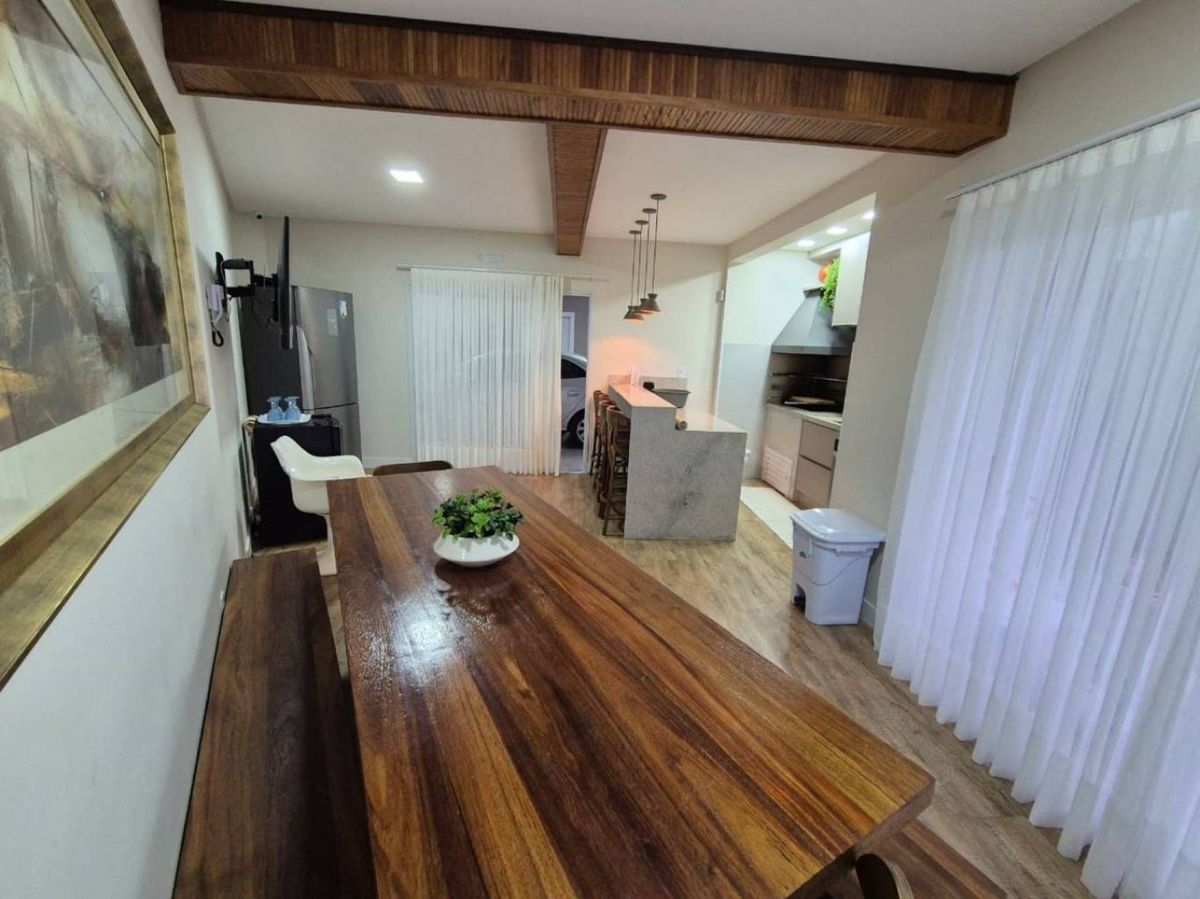 Casa à venda no Centro: 