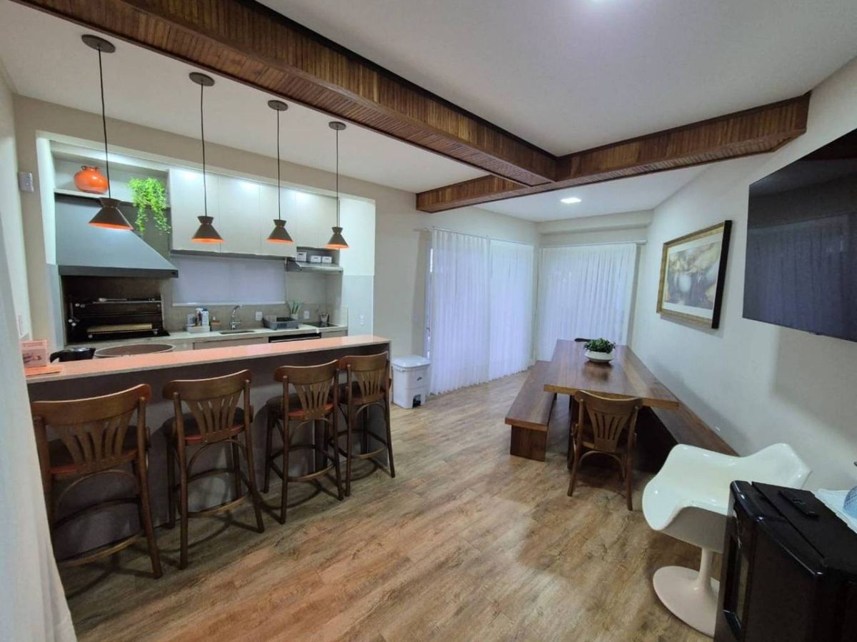 Casa à venda no Centro: 