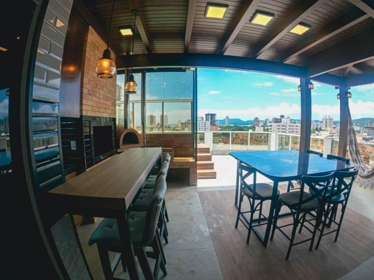 Apartamento à venda no Perequê: 